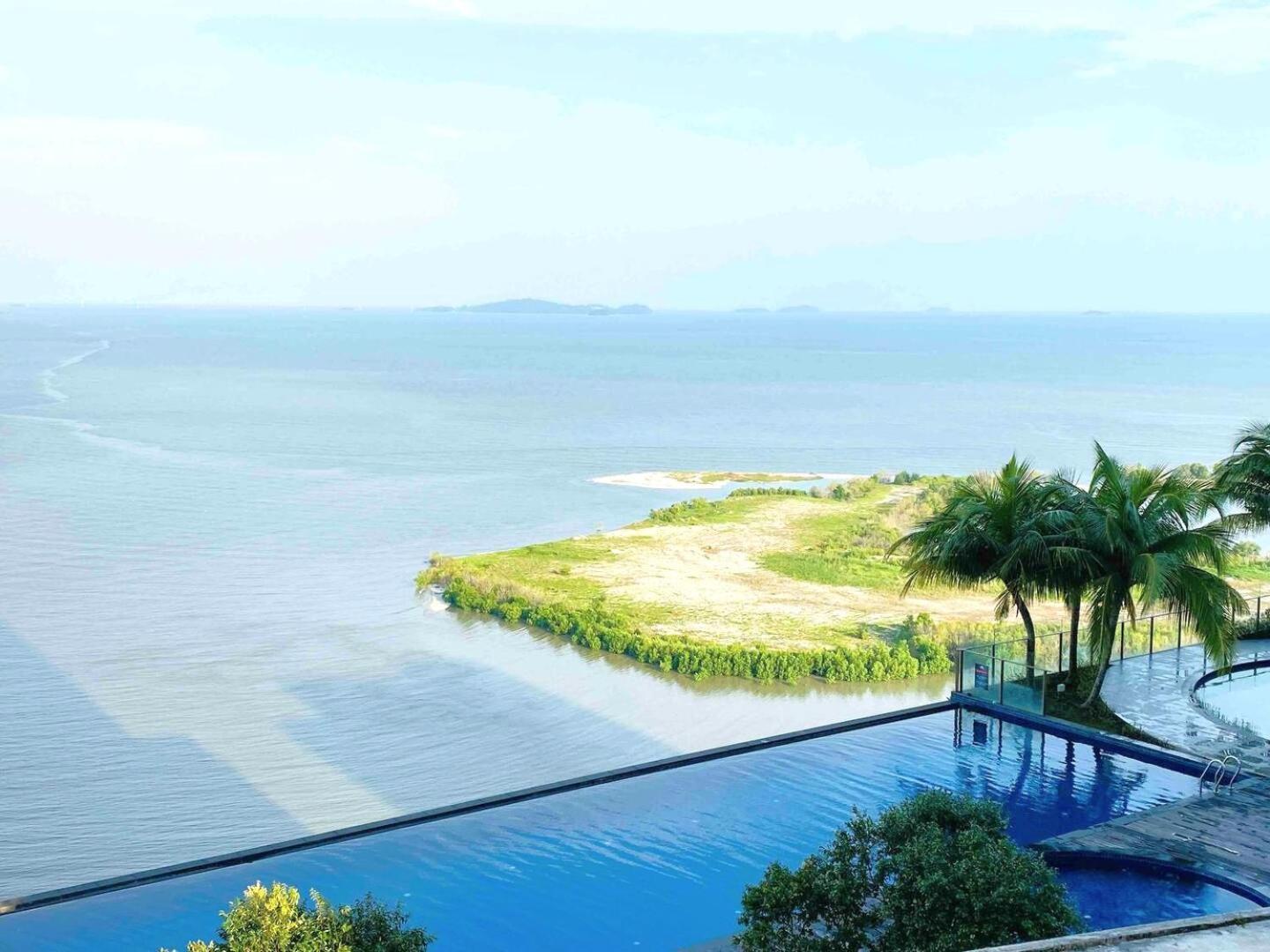 Silverscape Seaview Residence Melaka Eksteriør billede