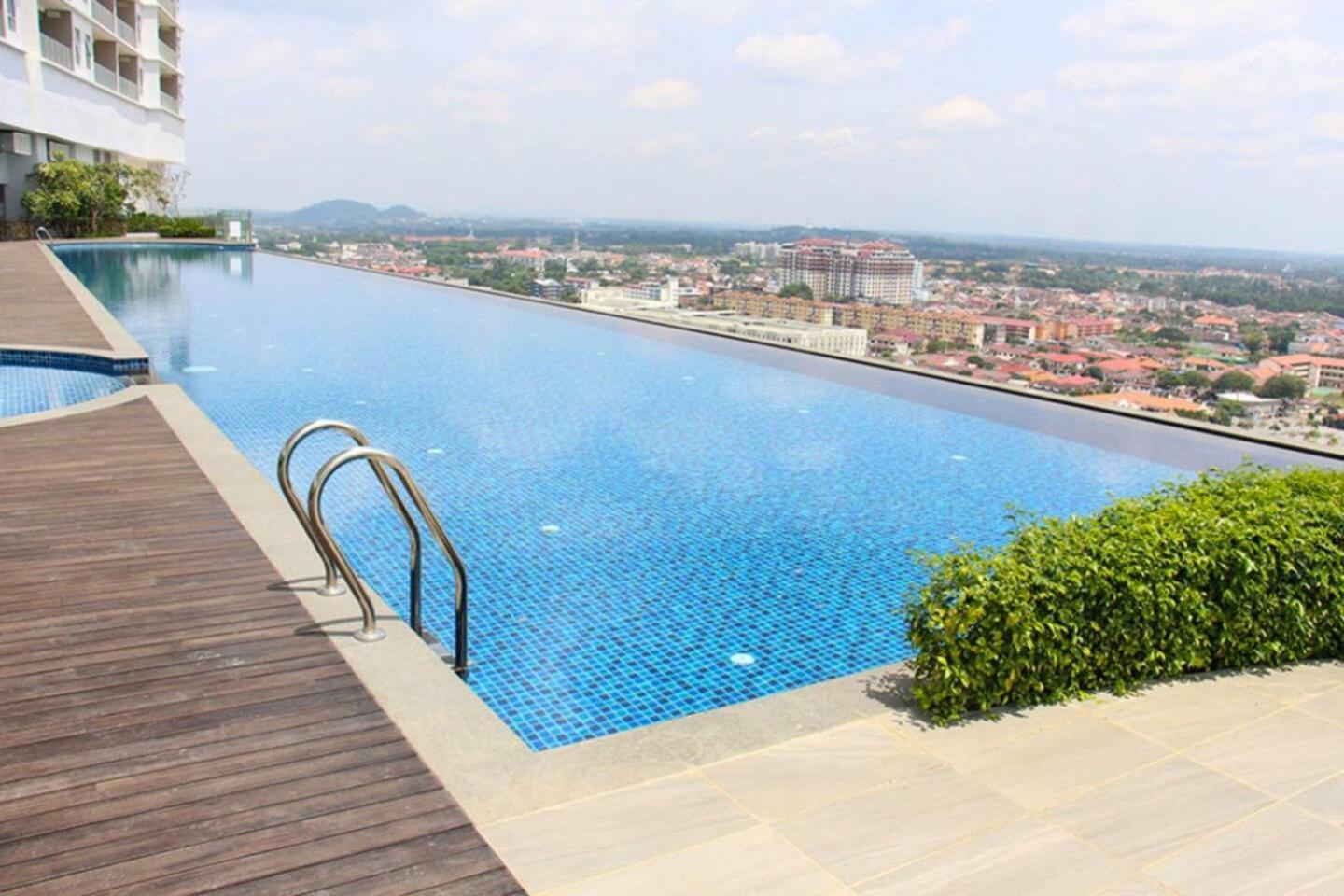 Silverscape Seaview Residence Melaka Eksteriør billede
